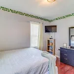 Peaceful Detroit Home With Yard 10 Mi To Downtown!