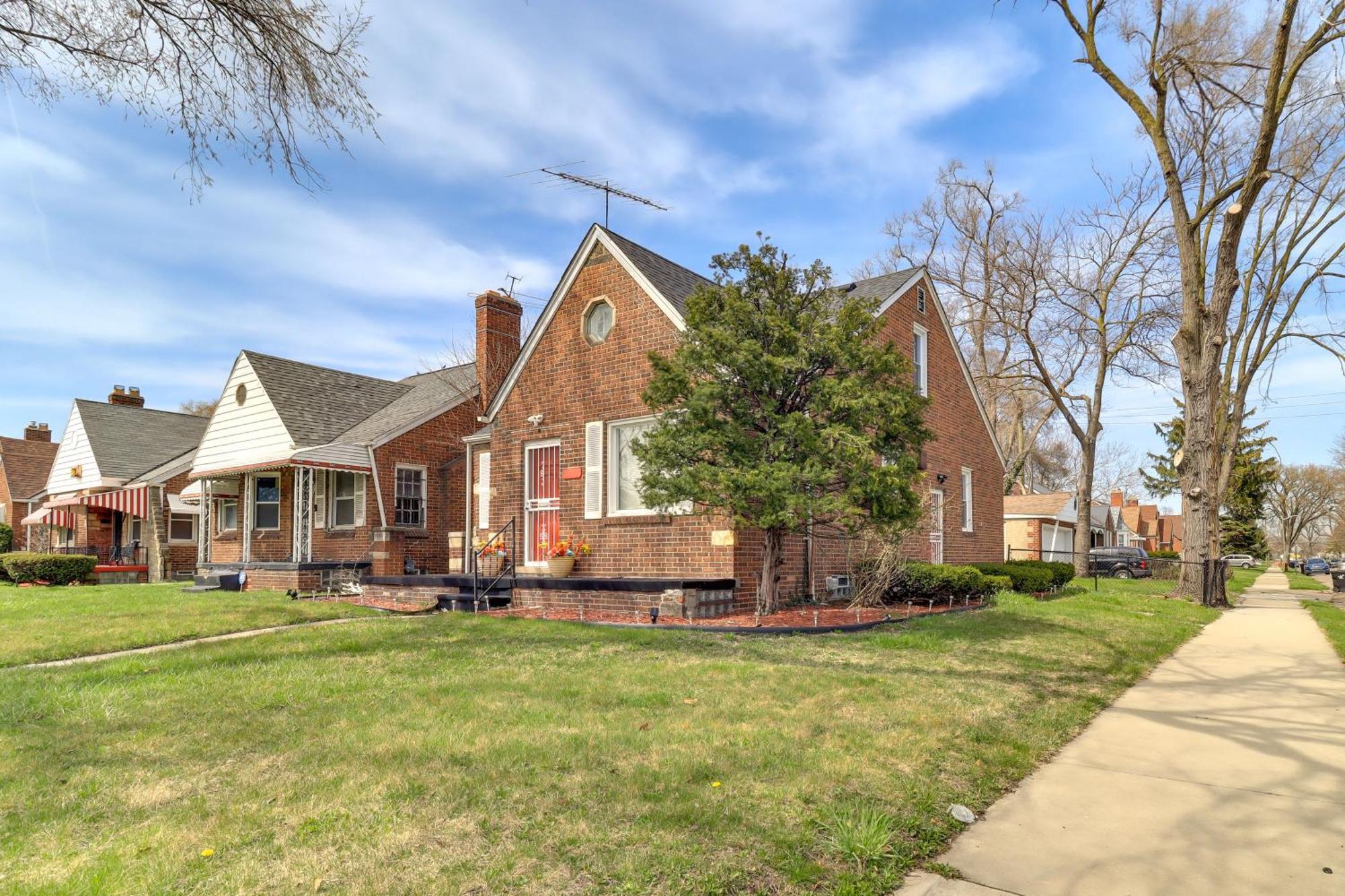 Peaceful With Yard 10 Mi To Downtown! Holiday home